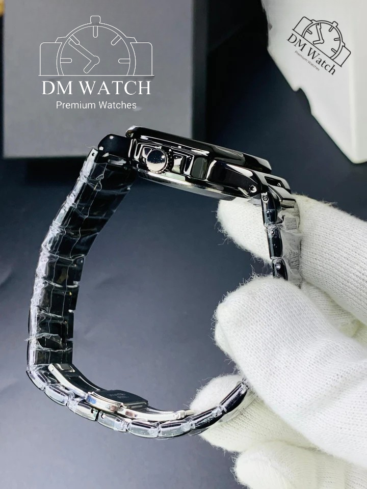 Nautilus Model | Black Grey