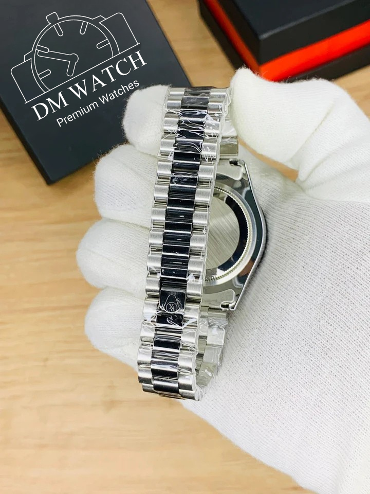 Two Tone Stone Model Dial (White)